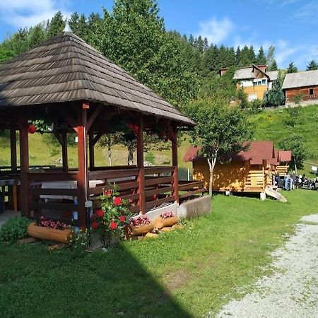 Appartamento Casuta Pietrosul Rodnei Borşa Esterno foto